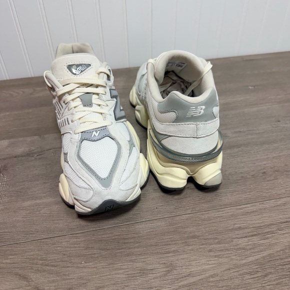 New Balance Cream and Gray Running Shoes - Picture 7 of 14